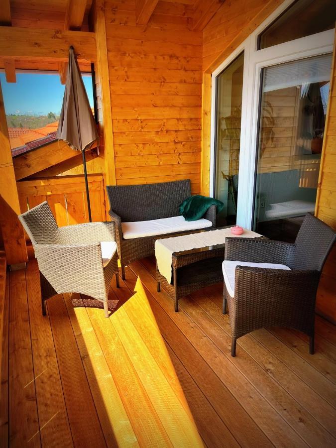 23 Neu Erbaute Ferienwohnung Mit Schloss- Und Panoramablick 哈尔伯莱赫 外观 照片
