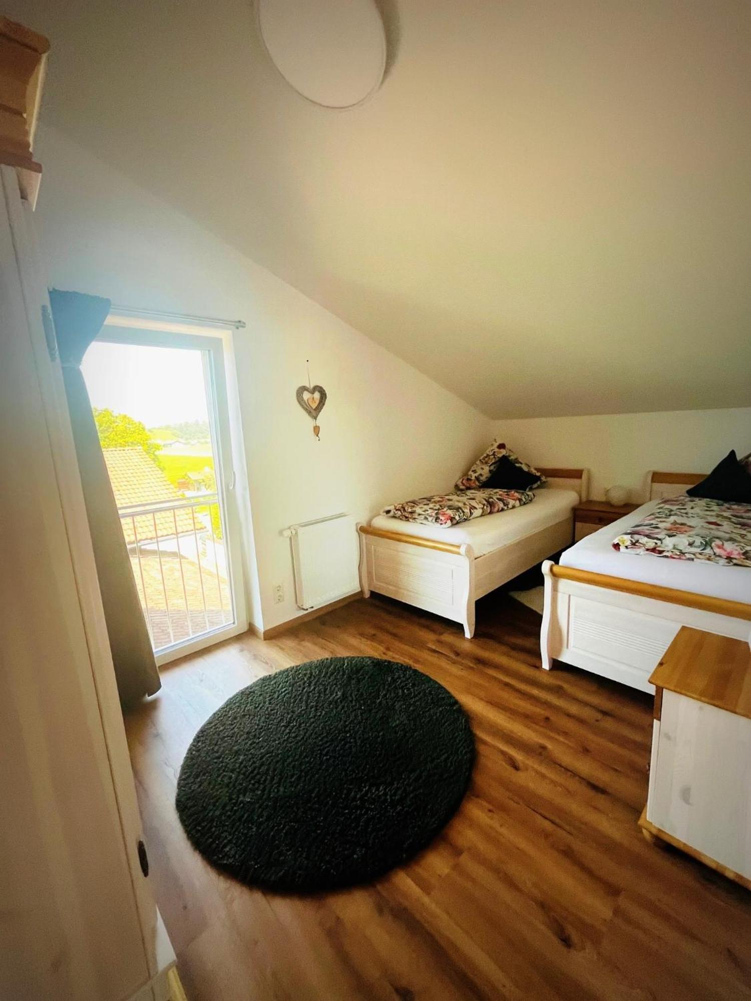23 Neu Erbaute Ferienwohnung Mit Schloss- Und Panoramablick 哈尔伯莱赫 外观 照片