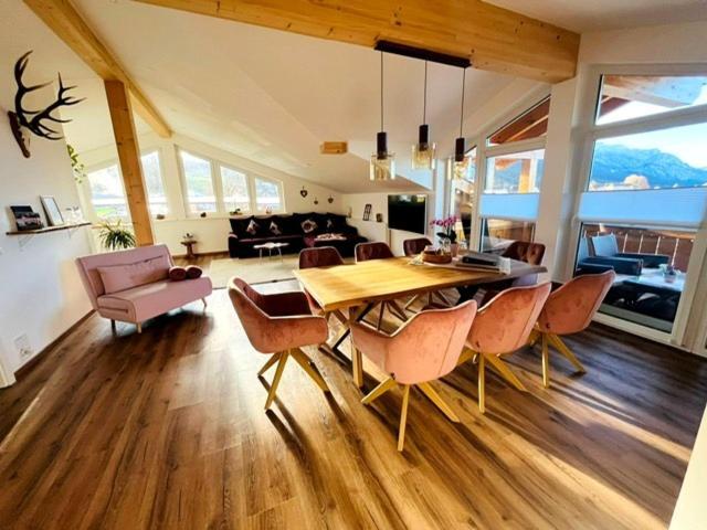 23 Neu Erbaute Ferienwohnung Mit Schloss- Und Panoramablick 哈尔伯莱赫 外观 照片